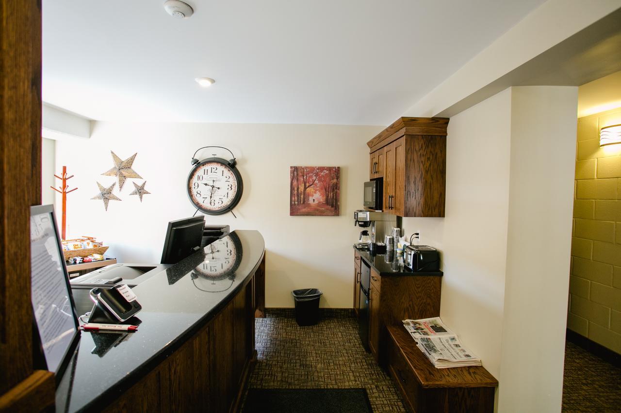 The Sleepy Owl Hotel Fort Frances Buitenkant foto