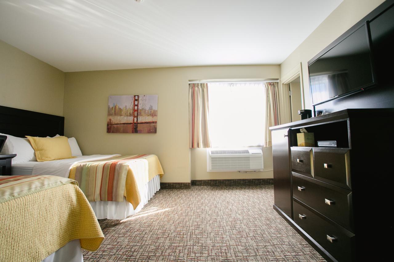 The Sleepy Owl Hotel Fort Frances Buitenkant foto
